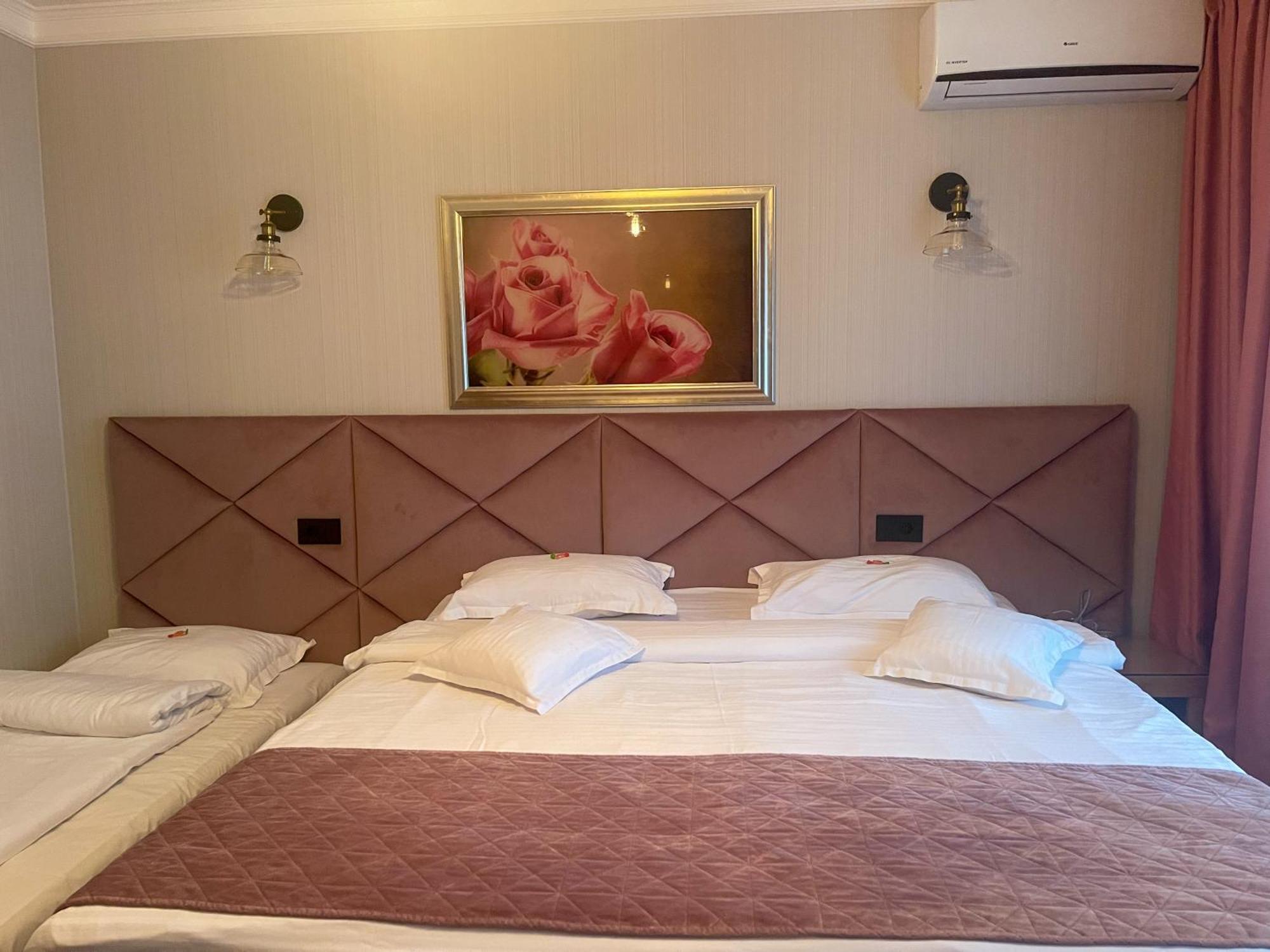 Hotel Roser House Boutique - Pe Malul Lacului Colibiţa Esterno foto