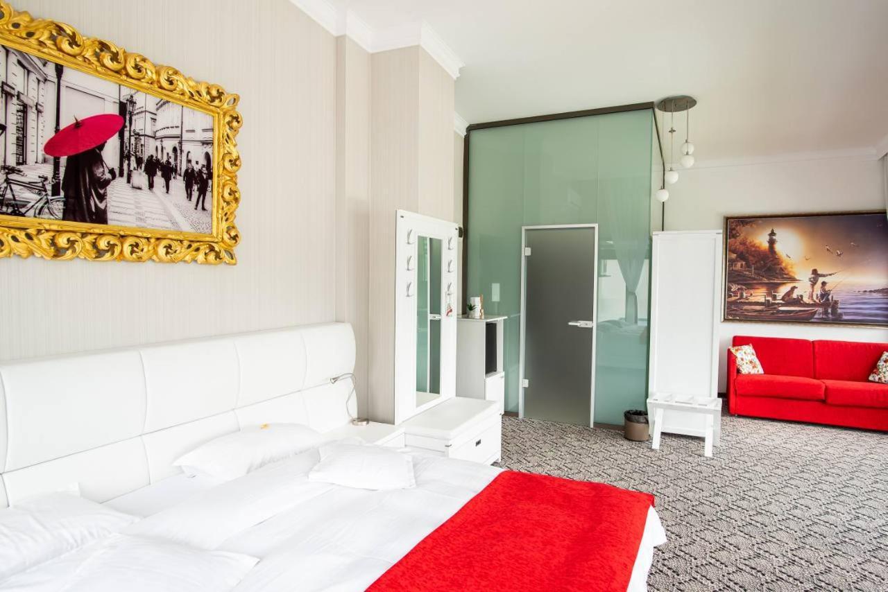 Hotel Roser House Boutique - Pe Malul Lacului Colibiţa Camera foto